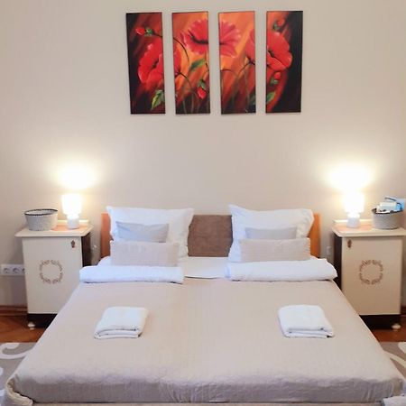Ekszerdoboz Apartman Eger Apartment Bagian luar foto