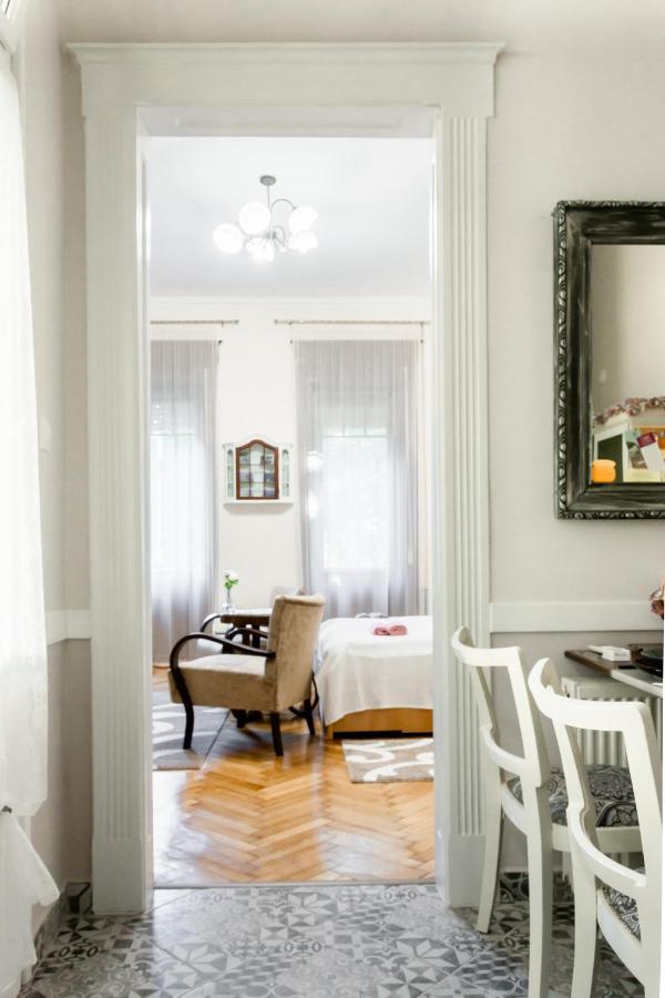 Ekszerdoboz Apartman Eger Apartment Bagian luar foto