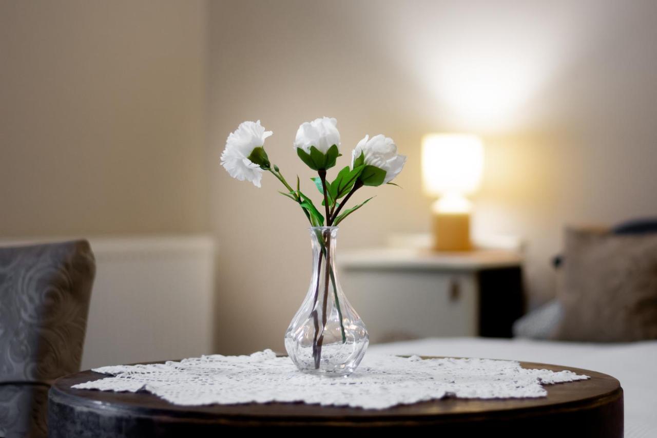 Ekszerdoboz Apartman Eger Apartment Bagian luar foto