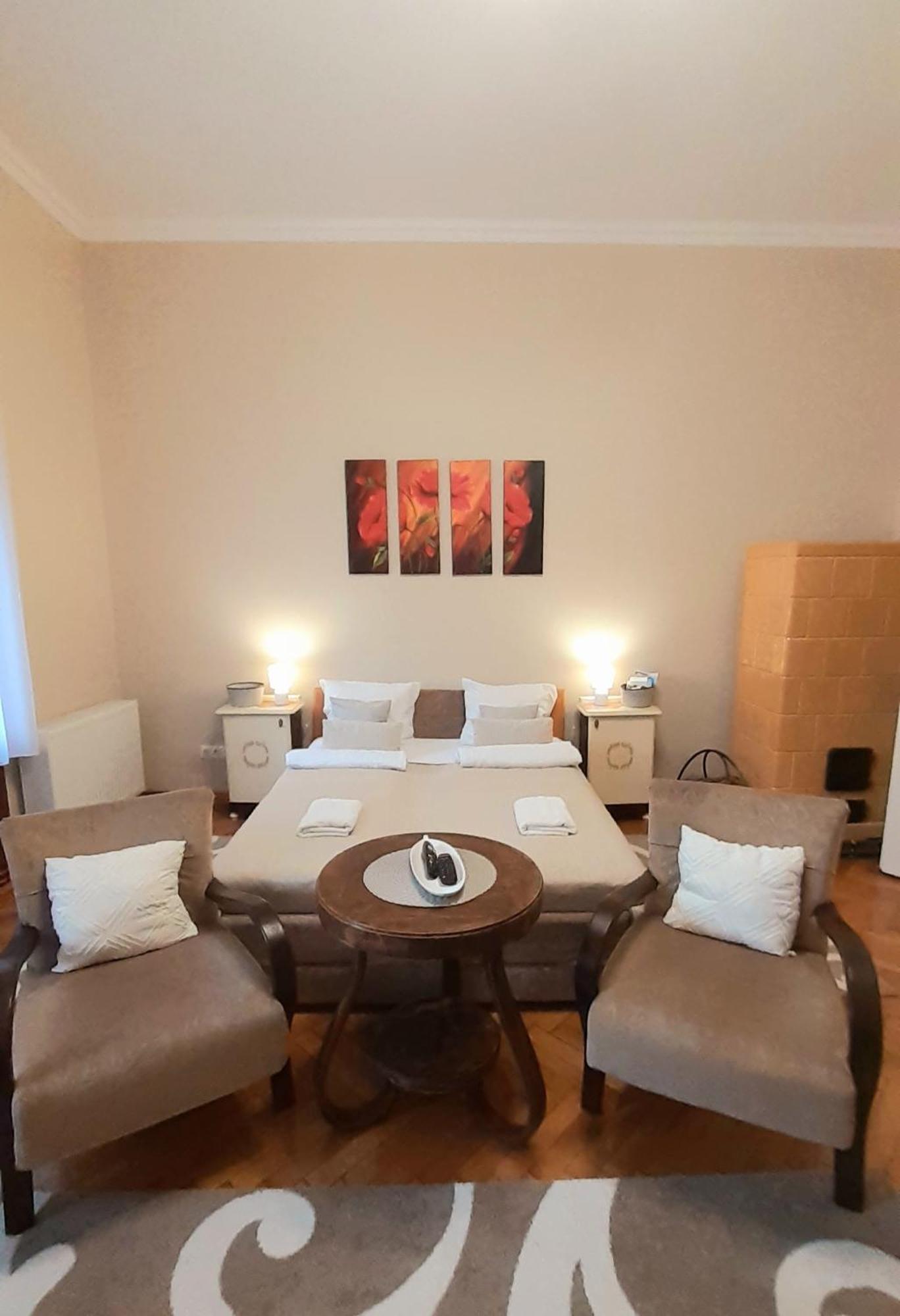 Ekszerdoboz Apartman Eger Apartment Bagian luar foto