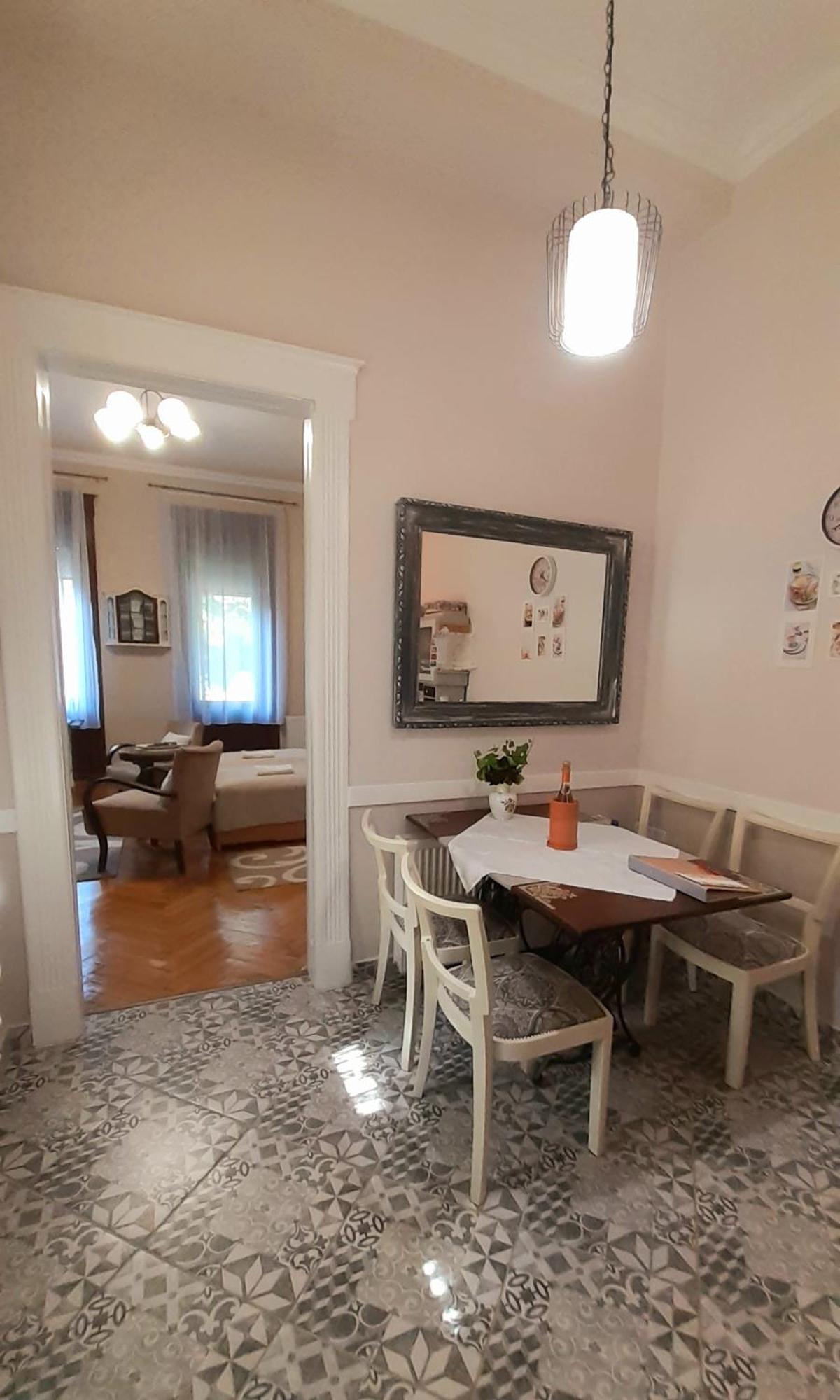 Ekszerdoboz Apartman Eger Apartment Bagian luar foto
